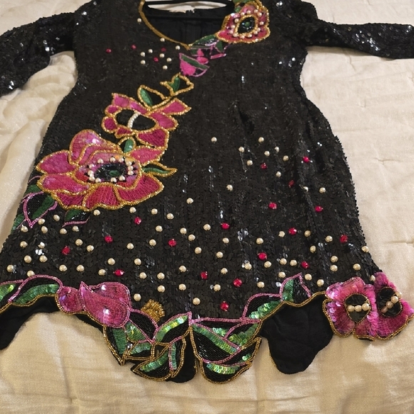 Judith Ann Silk Chic Black Sequin Dress with Floral Embellishments - Picture 11 of 16